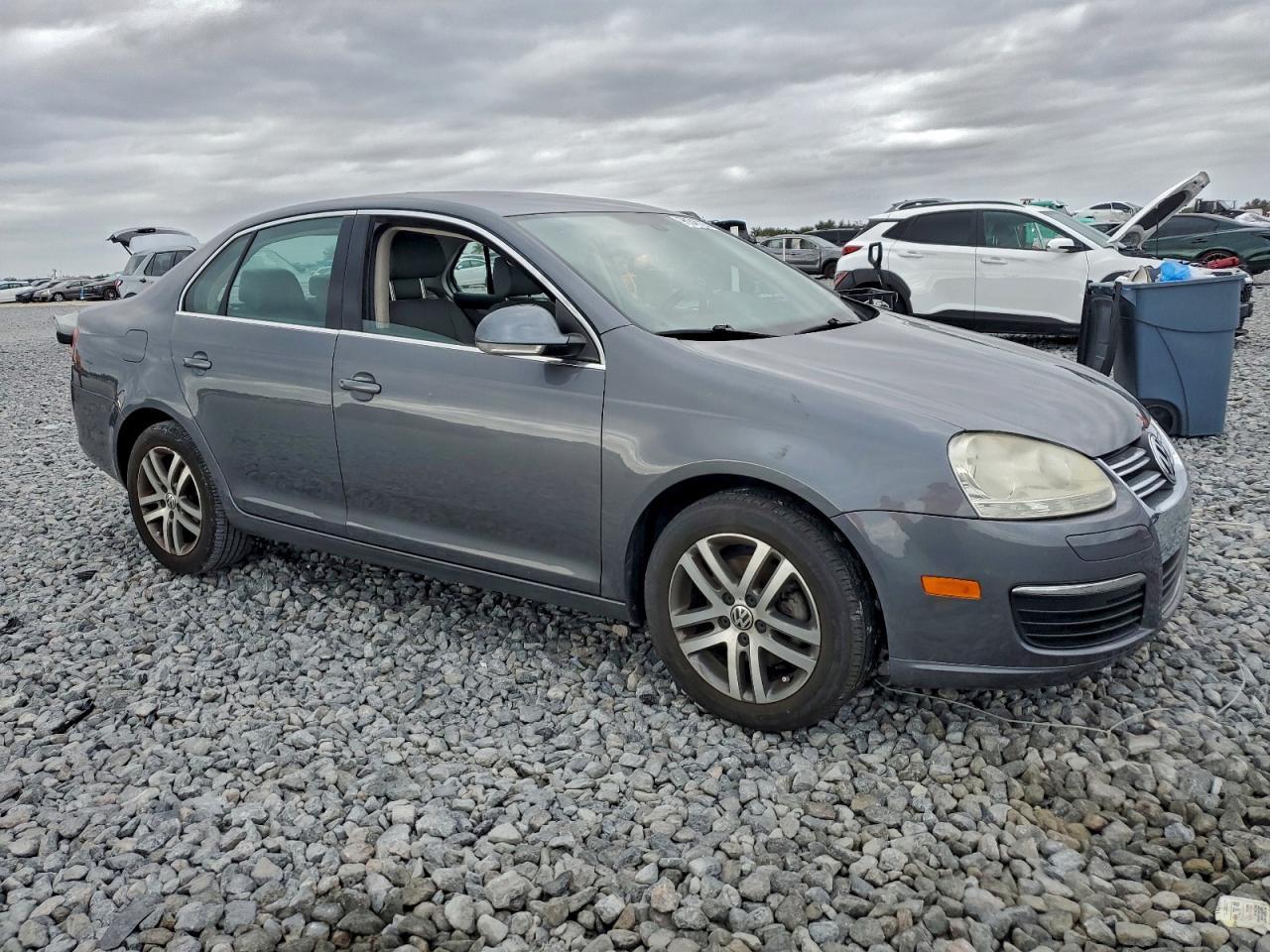 2005 Volkswagen New Jetta 2.5L Option Package 1 - Фото 4
