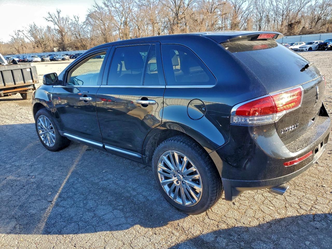 2011 Lincoln Mkx - Image 2