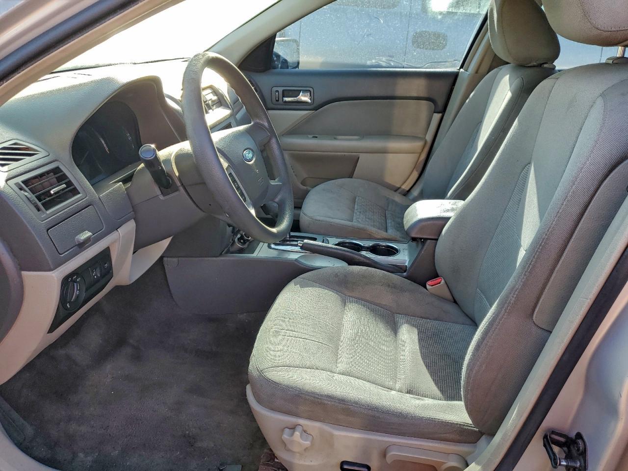 2010 Ford Fusion - Image 7