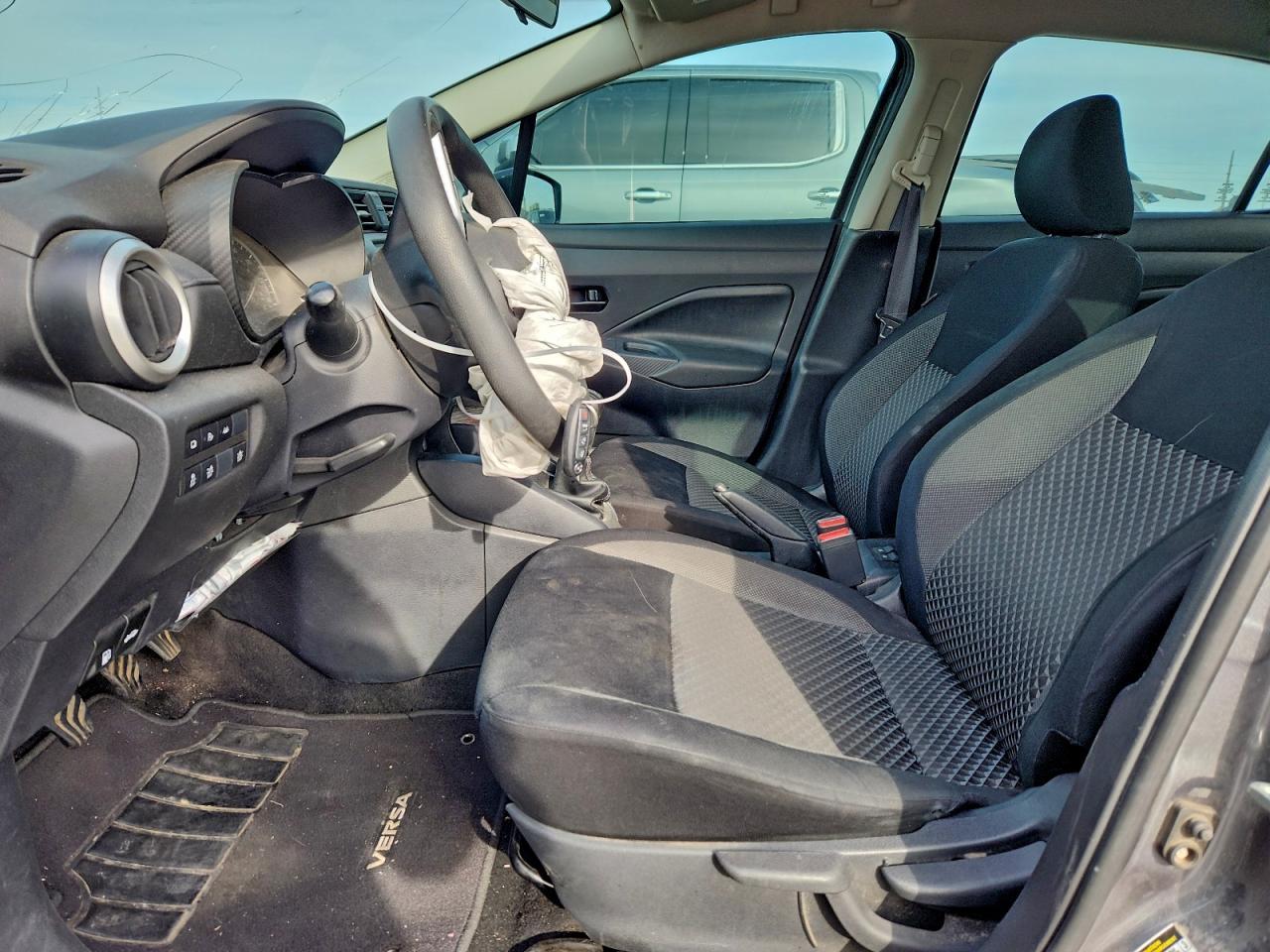 2020 Nissan Versa S - Фото 7