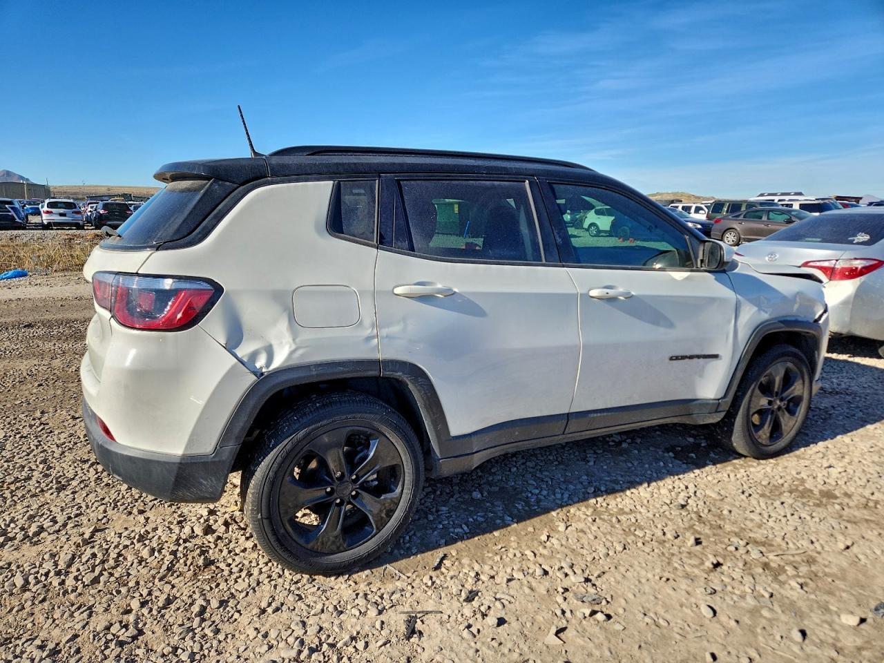 2018 Jeep Compass Latitude - Image 3