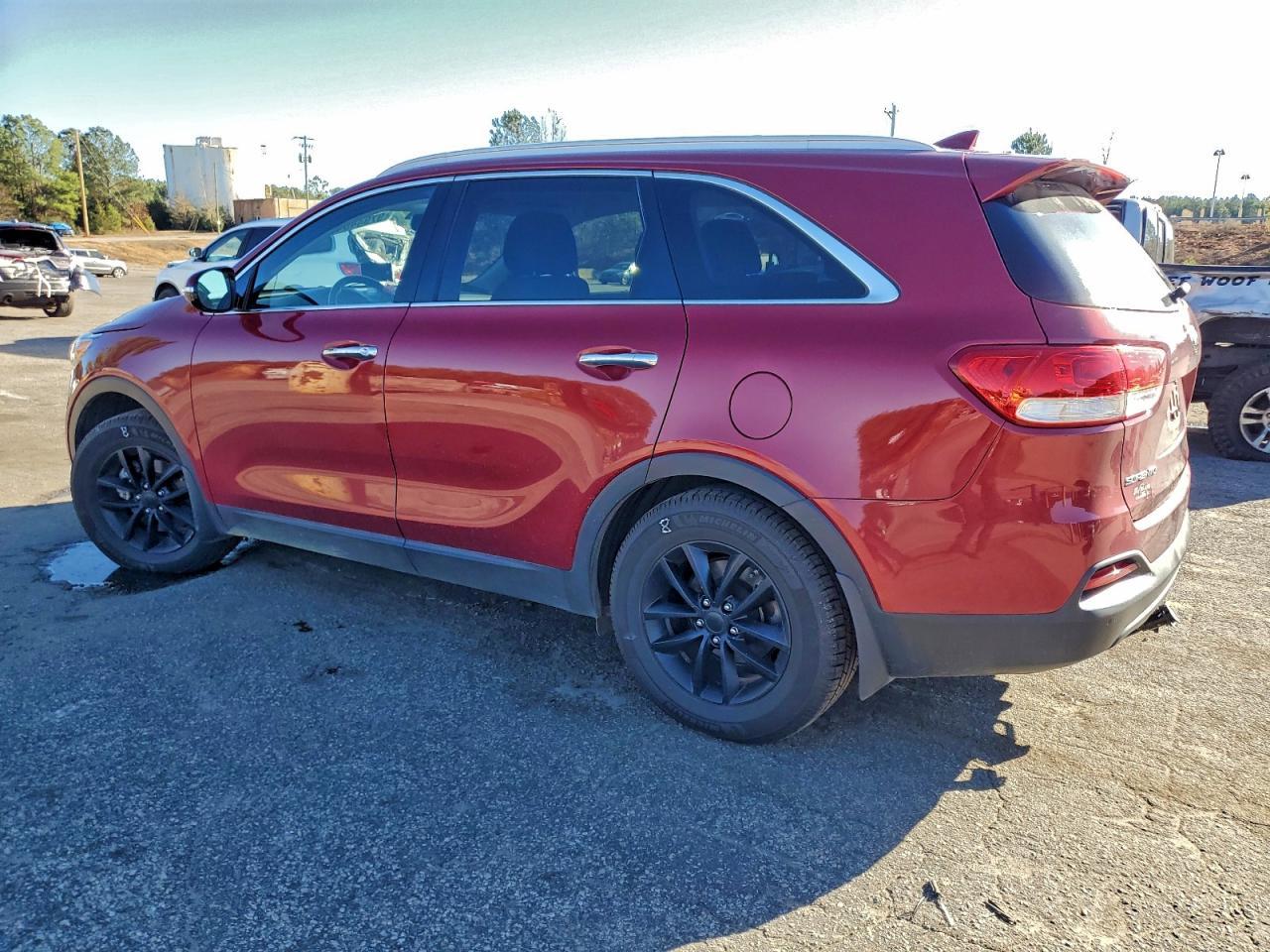 2016 Kia Sorento - Фото 2