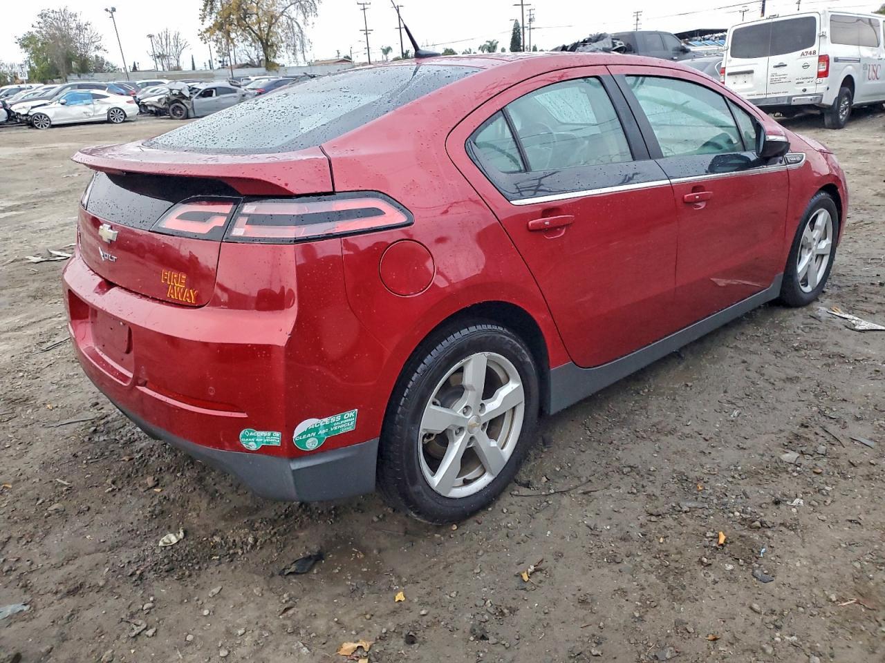 2014 Chevrolet Volt - Image 3