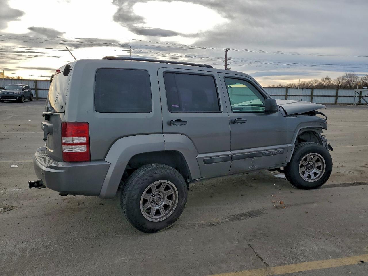 2012 Jeep Liberty Sport - Фото 3