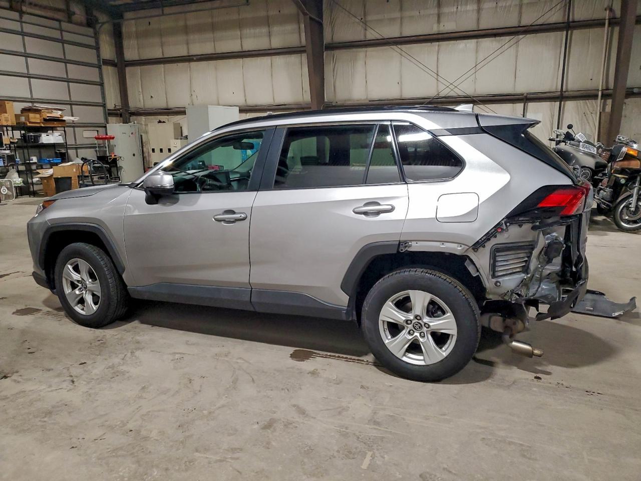 2019 Toyota Rav4 Xle - Фото 2