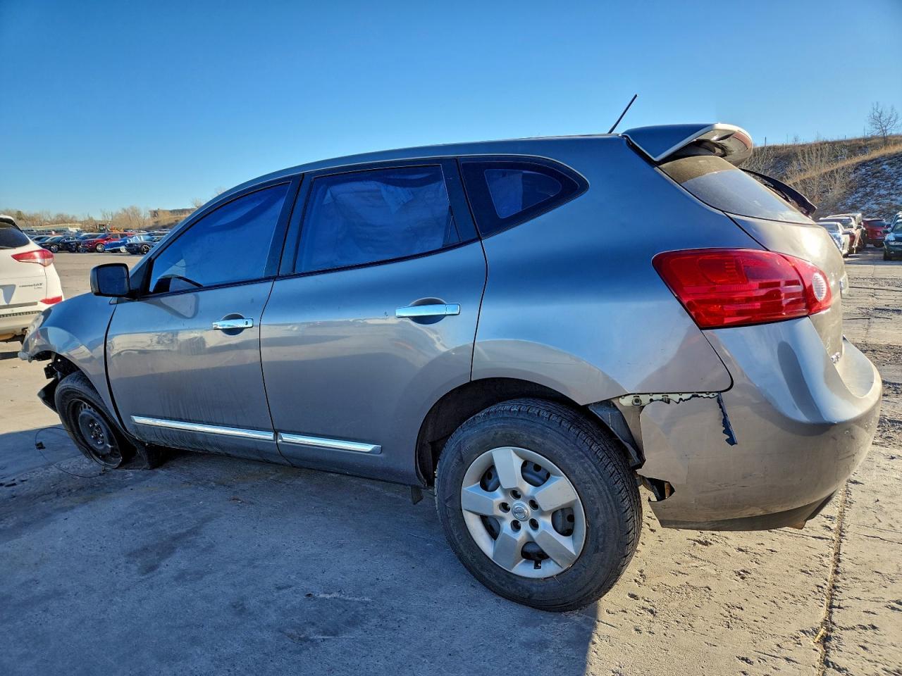 2011 Nissan Rogue S - Фото 2