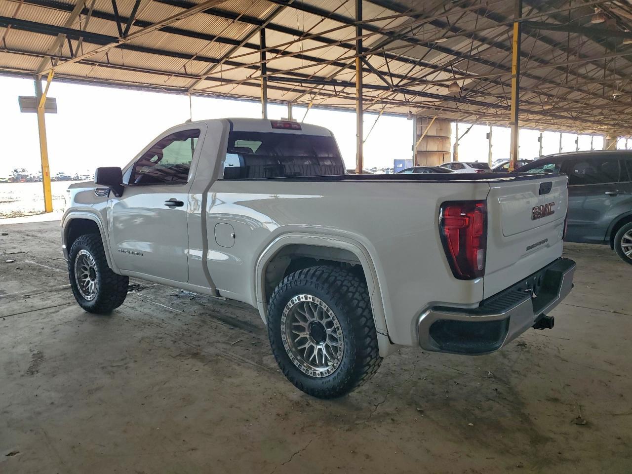 2024 GMC Sierra C1500 - Фото 2