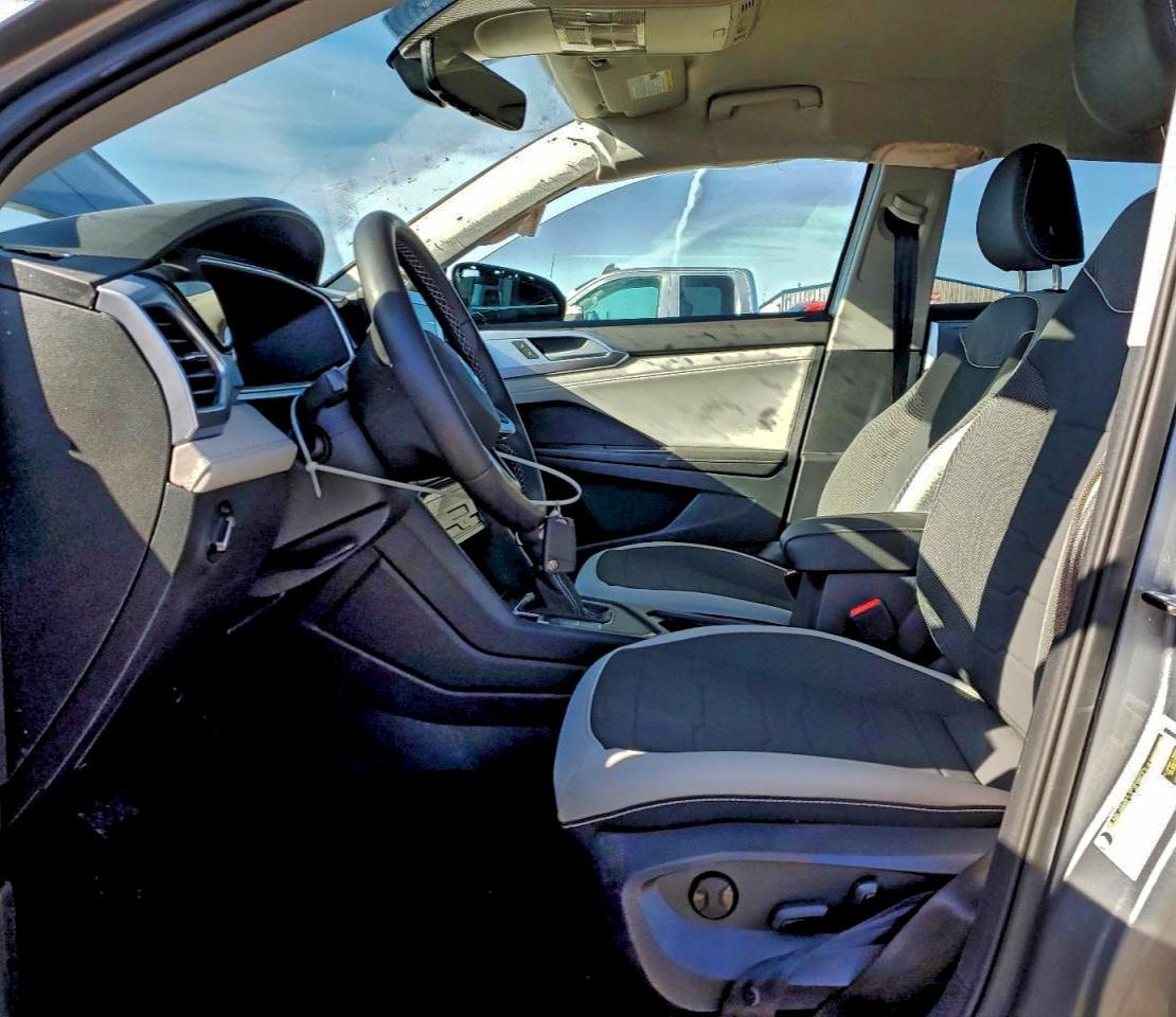 2025 Volkswagen Taos Se - Фото 7