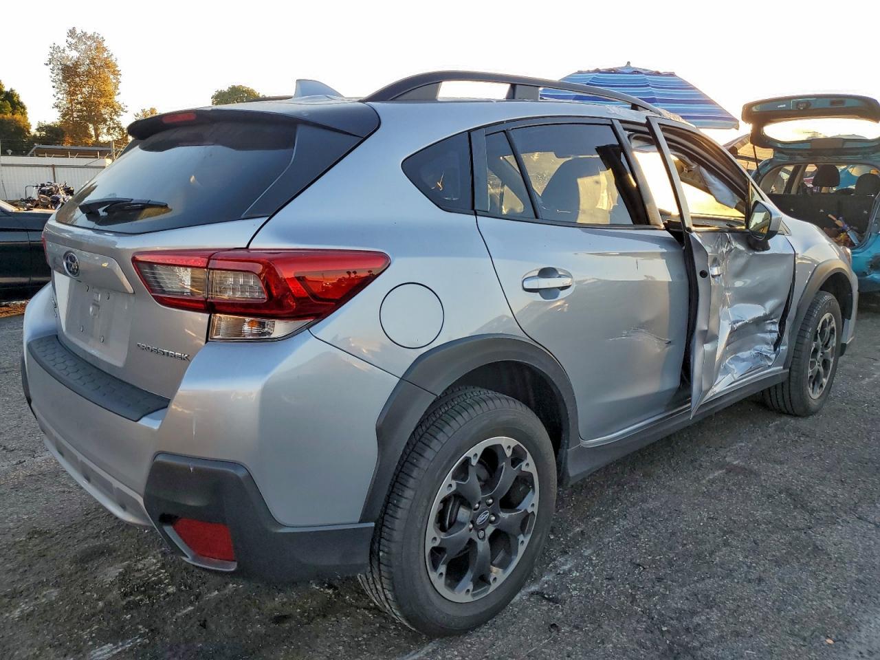 2022 Subaru Crosstrek Premium - Image 3