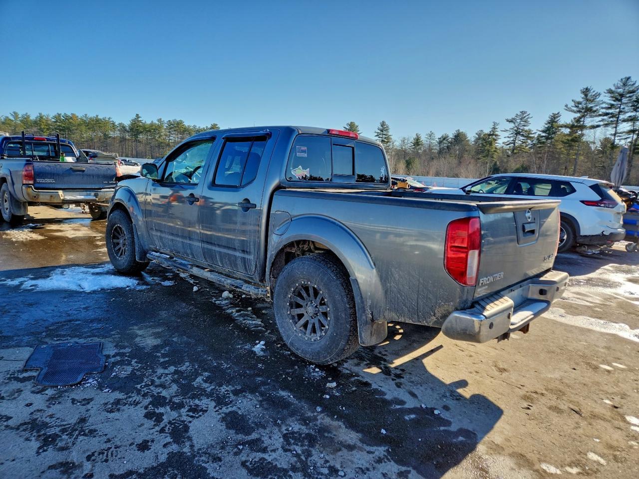 2016 Nissan Frontier S - Image 2