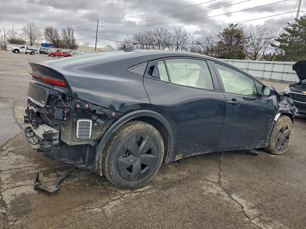 2023 Toyota Prius Le - Фото 3