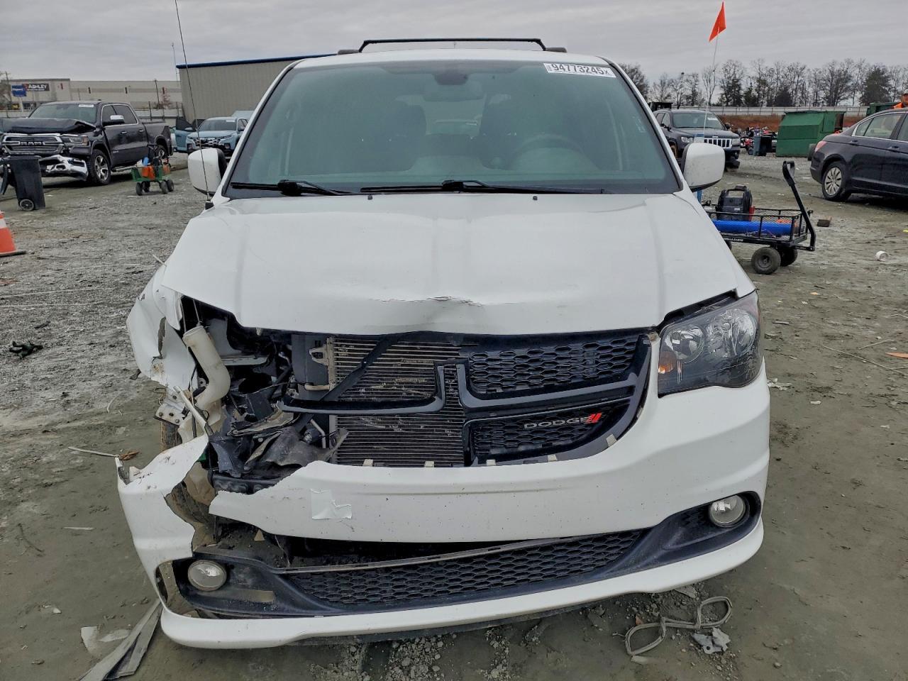 2019 Dodge Grand Caravan Sxt - Image 5