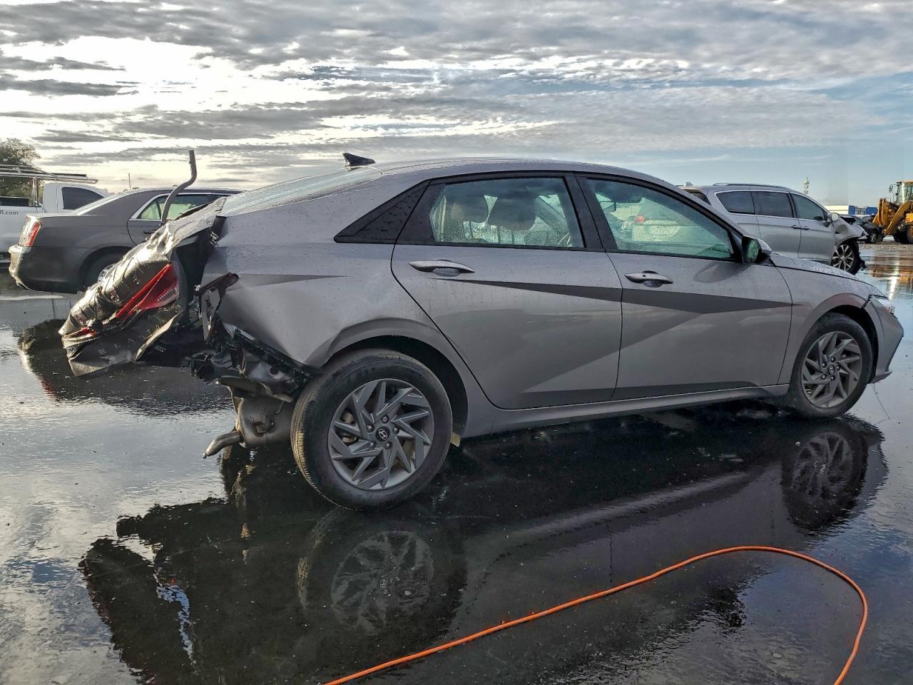 2024 Hyundai Elantra Sel - Фото 3