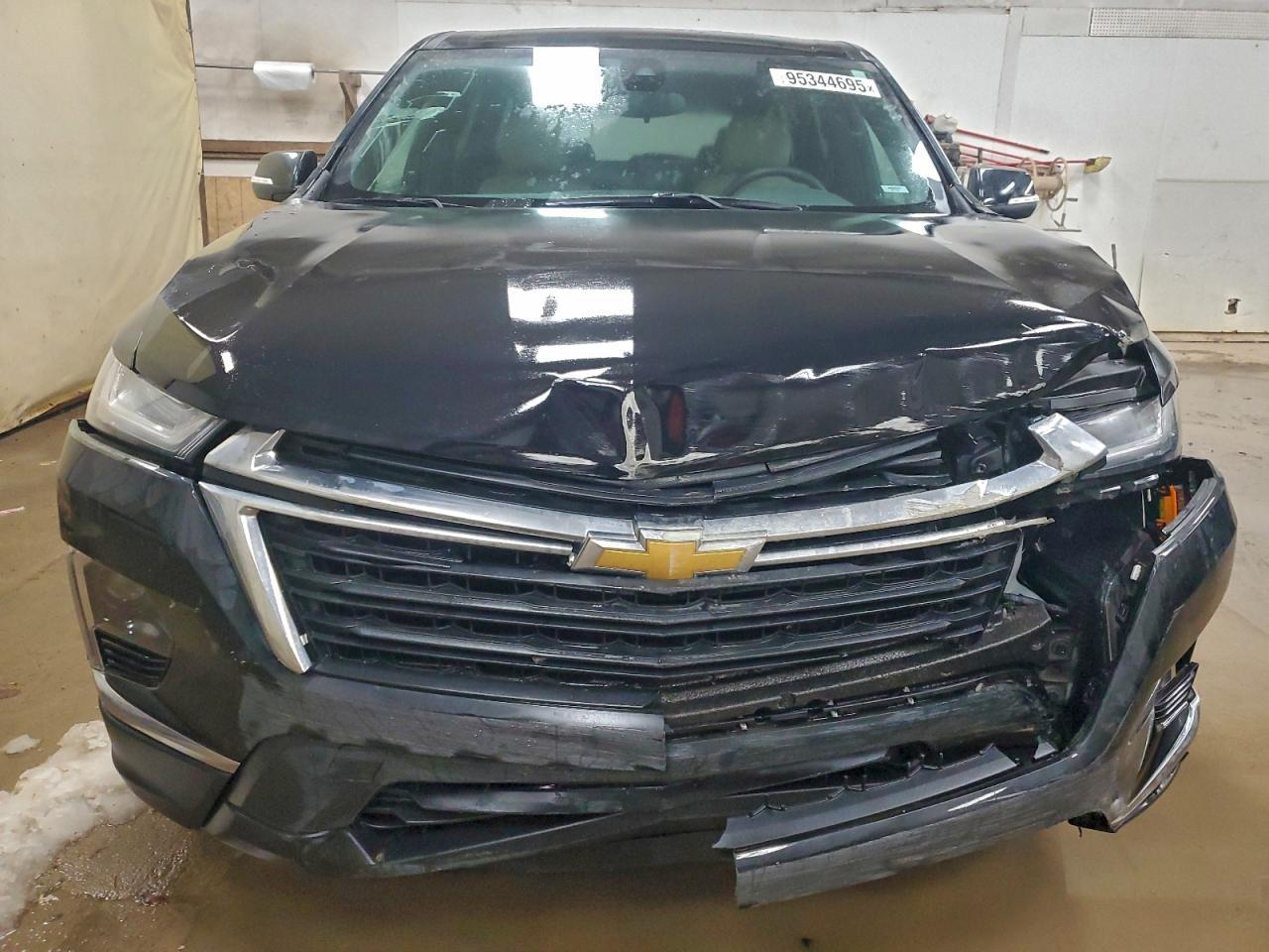 2023 Chevrolet Traverse Ls - Image 5