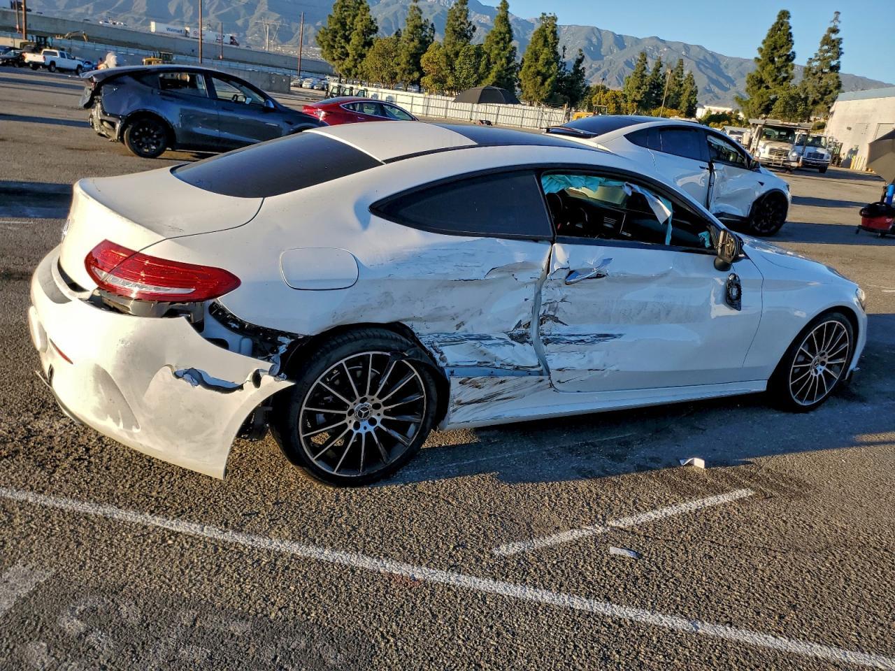 2018 Mercedes-Benz C 300 - Фото 3