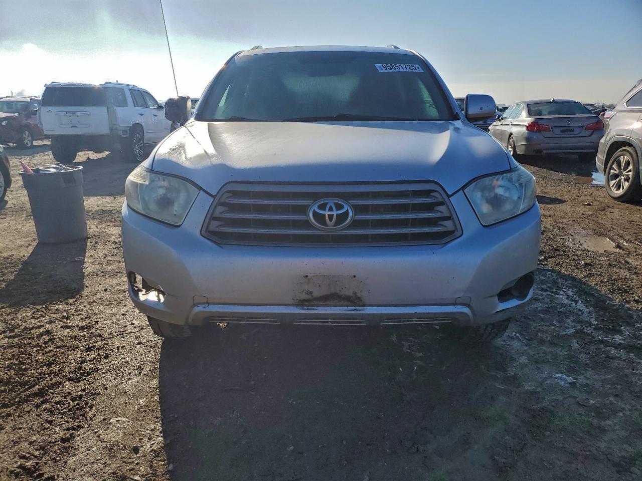 2010 Toyota Highlander - Image 5
