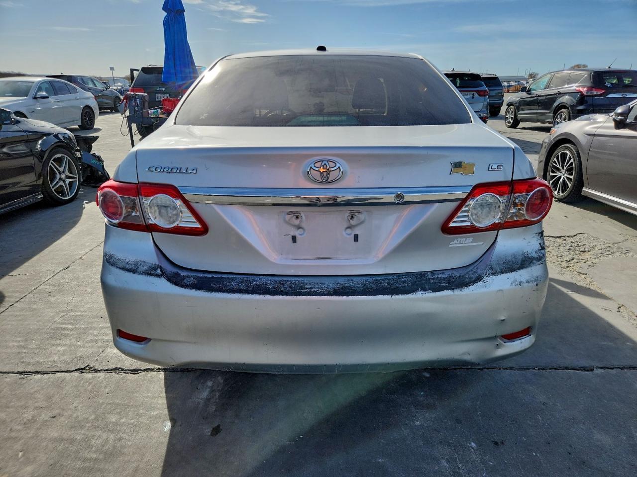 2011 Toyota Corolla Le - Image 6