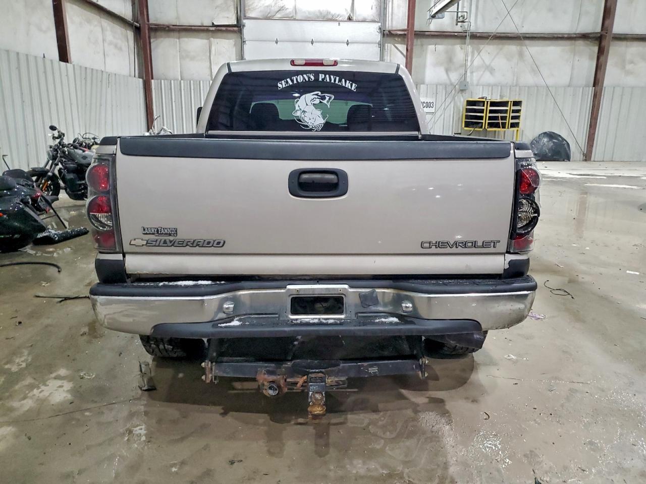 2004 Chevrolet Silverado K2500 Heavy Duty - Фото 6