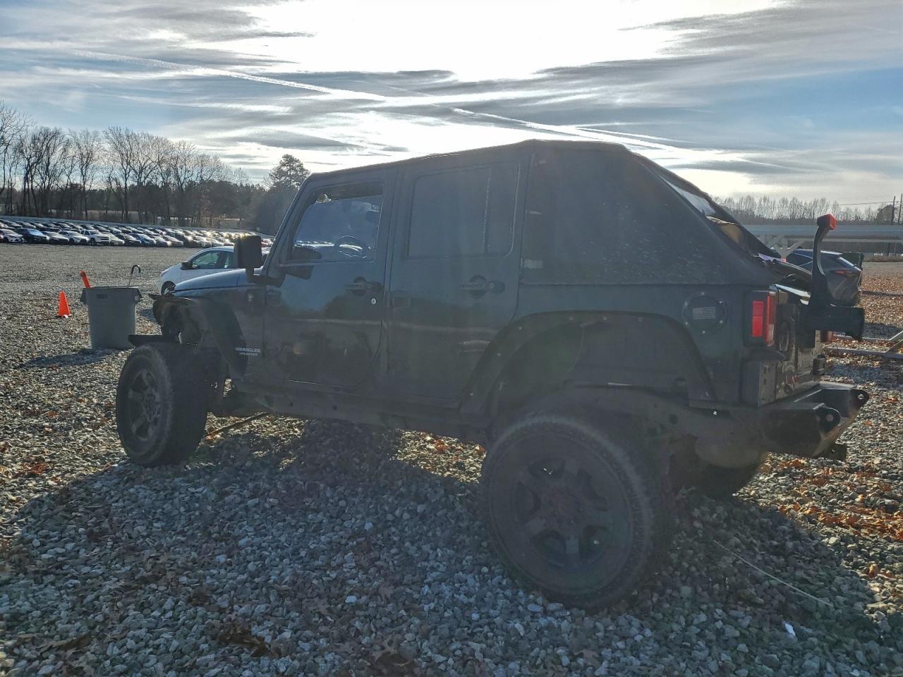 2015 Jeep Wrangler Unlimited Sport - Фото 2