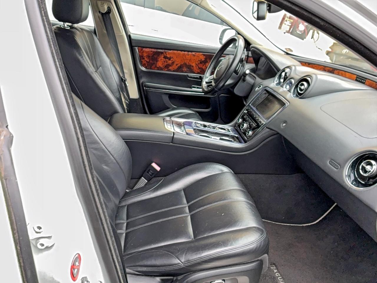 2013 Jaguar Xj - Image 5