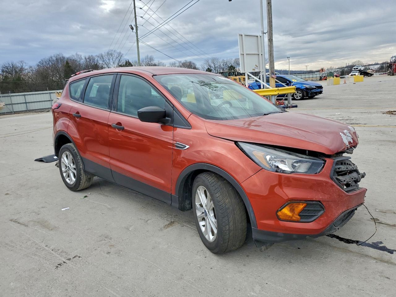 2019 Ford Escape S - Image 4