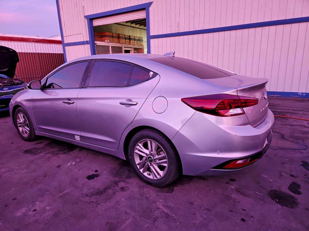 2020 Hyundai Elantra Sel - Фото 2