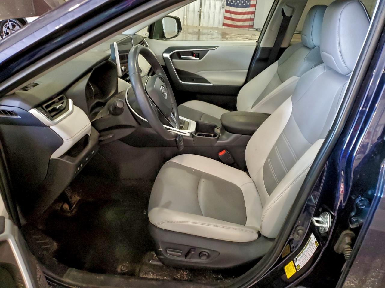 2025 Toyota Rav4 Xle Premium - Image 7