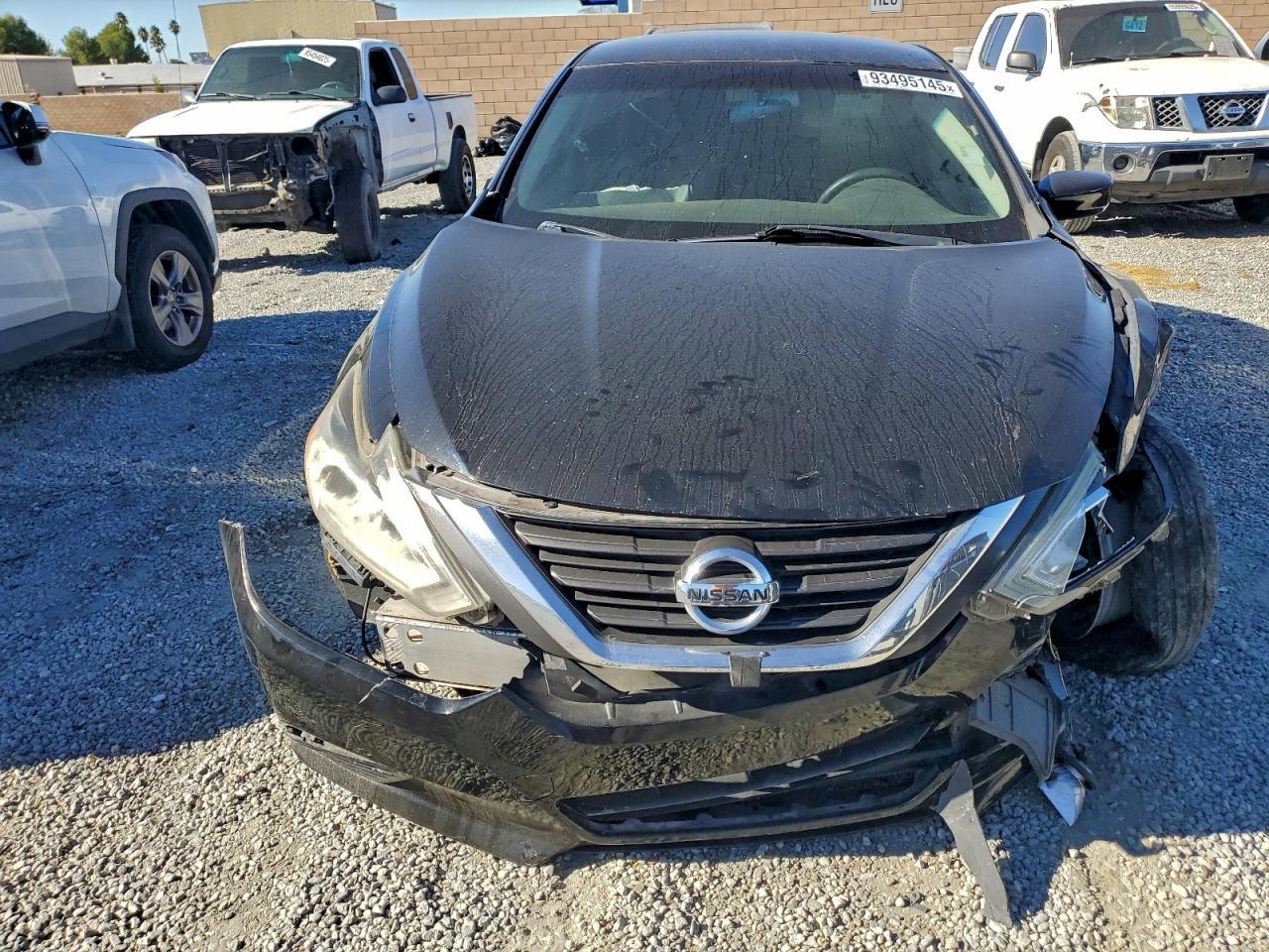 2016 Nissan Altima - Image 5