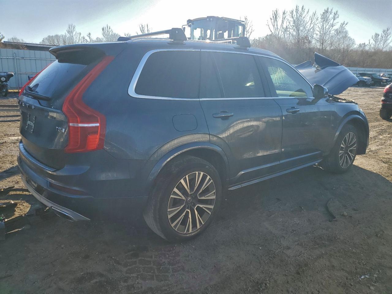 2021 Volvo Xc90 T5 Momentum - Image 3