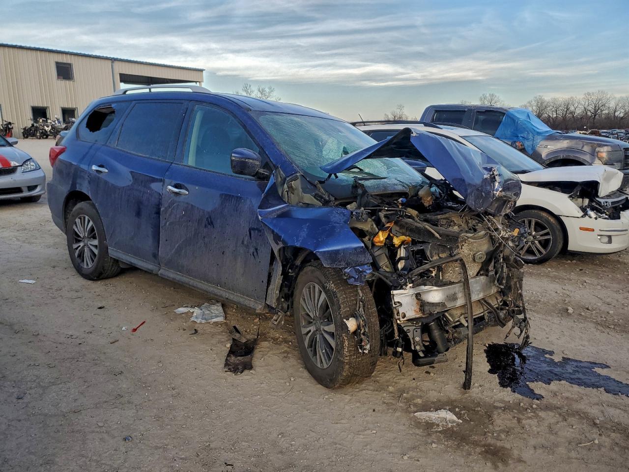 2020 Nissan Pathfinder Sv - Фото 4