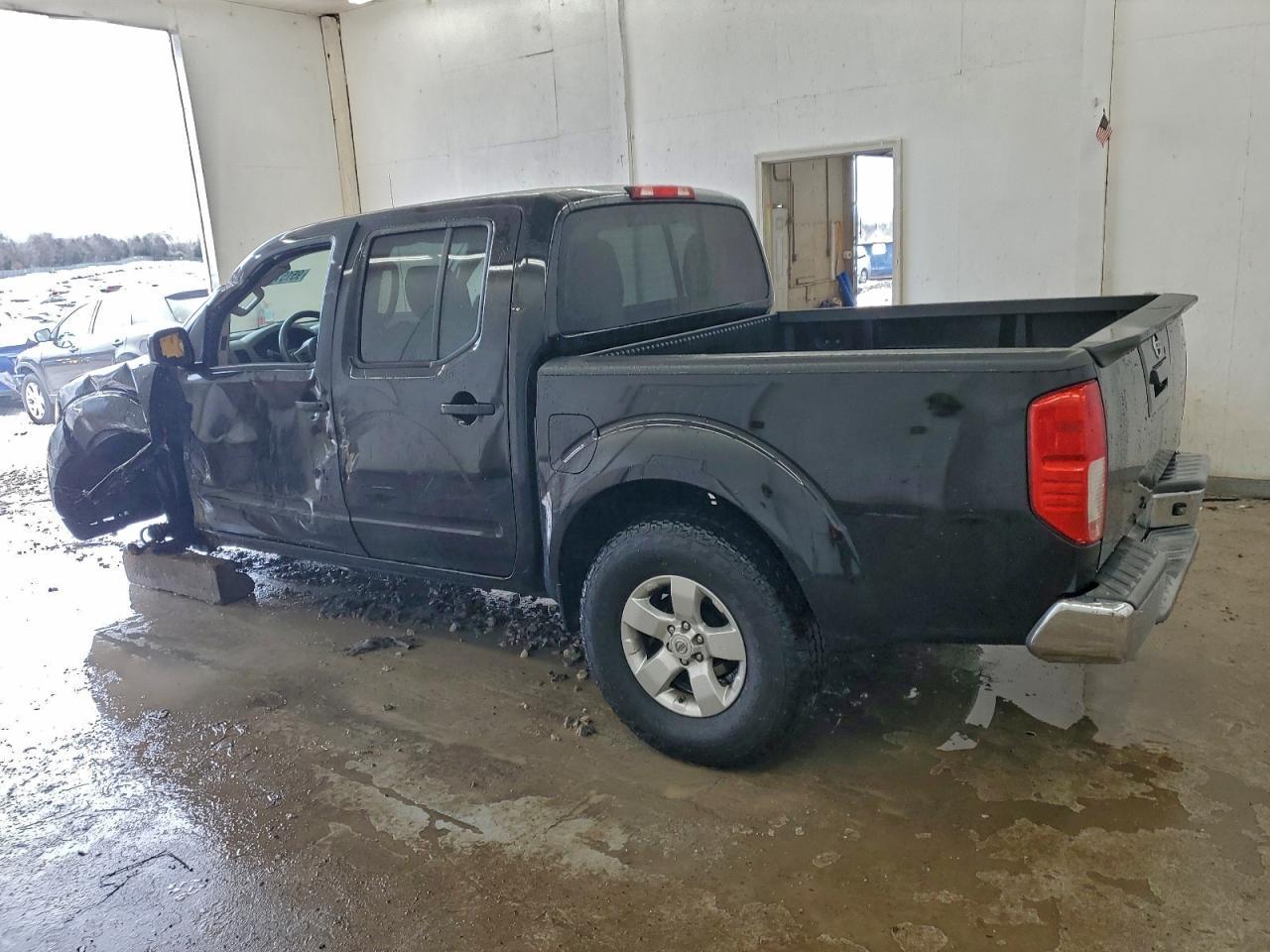 2013 Nissan Frontier S - Фото 2