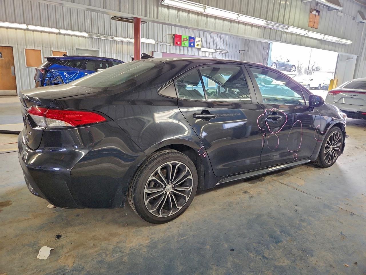 2022 Toyota Corolla Le - Фото 3