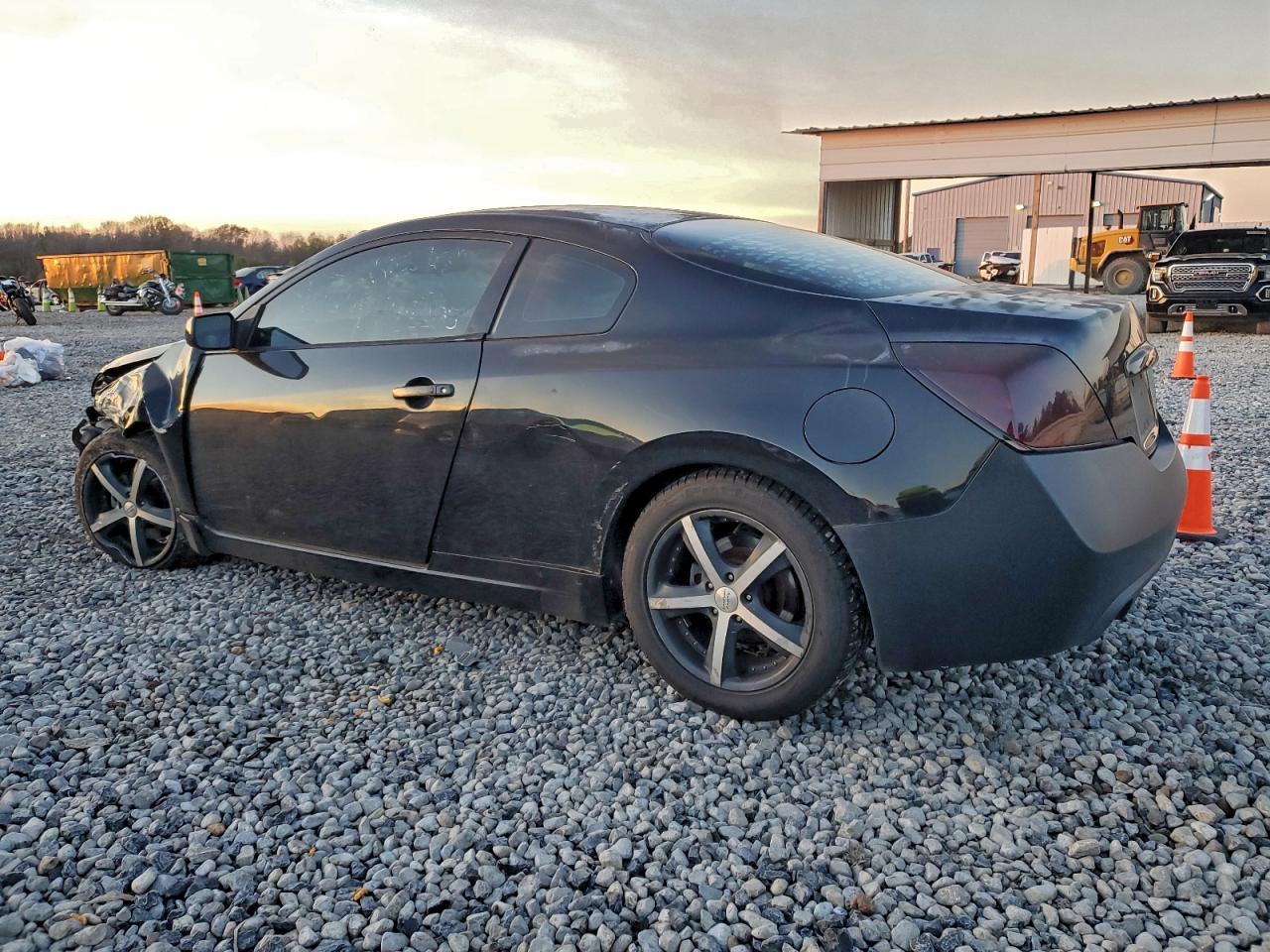 2009 Nissan Altima 2.5S - Фото 2