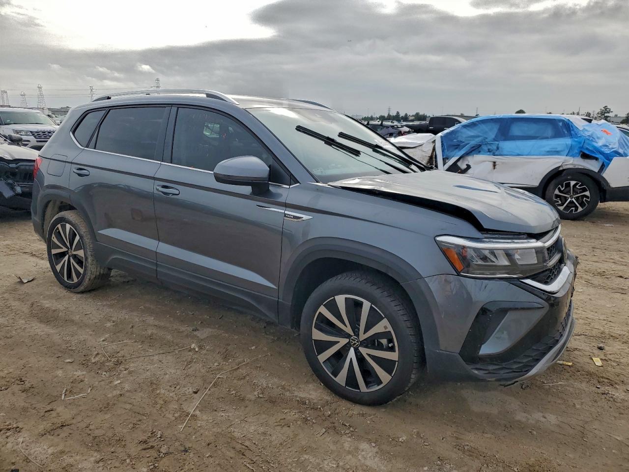 2024 Volkswagen Taos Se - Фото 4