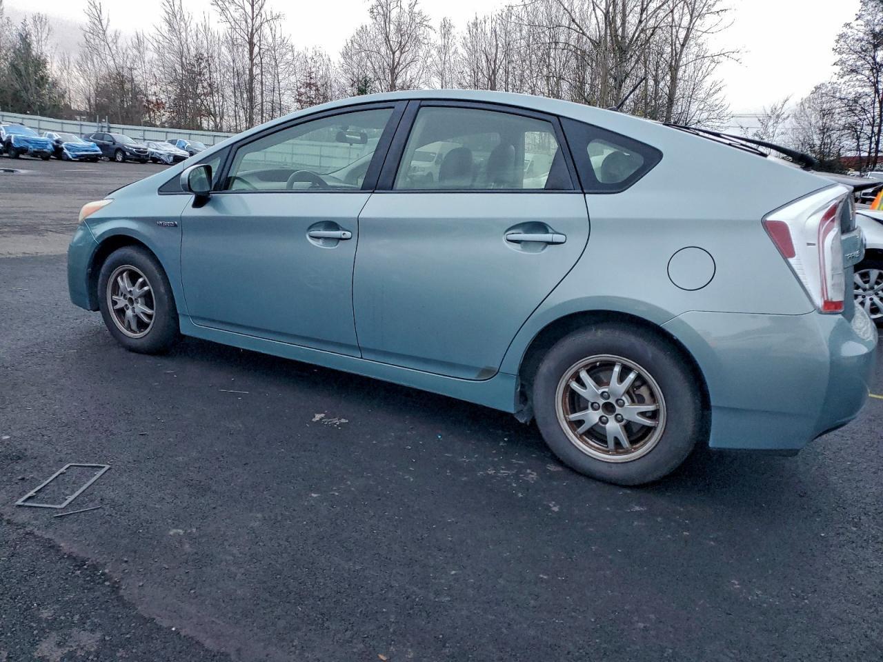 2015 Toyota Prius - Фото 2