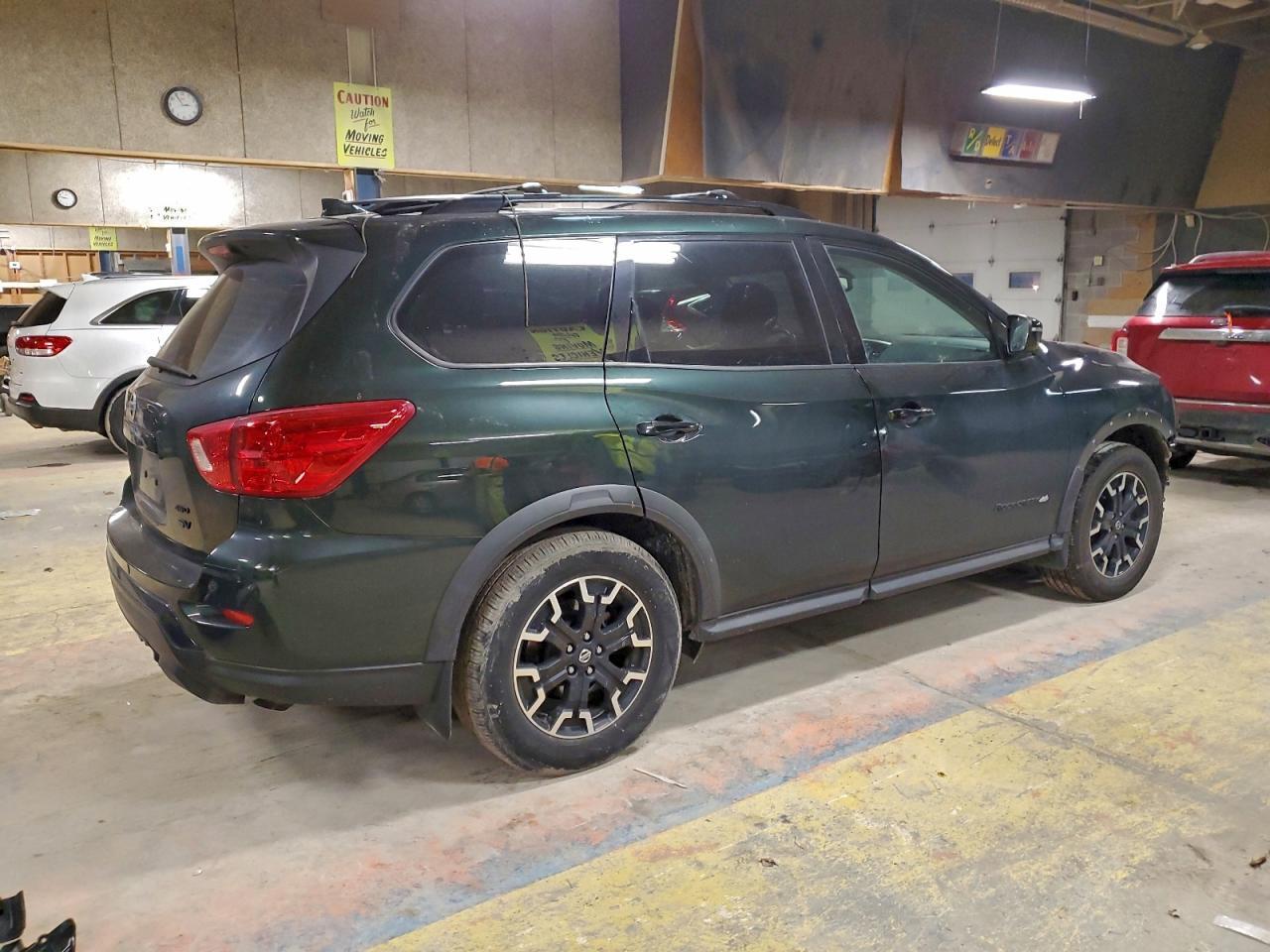 2020 Nissan Pathfinder Sv - Image 3