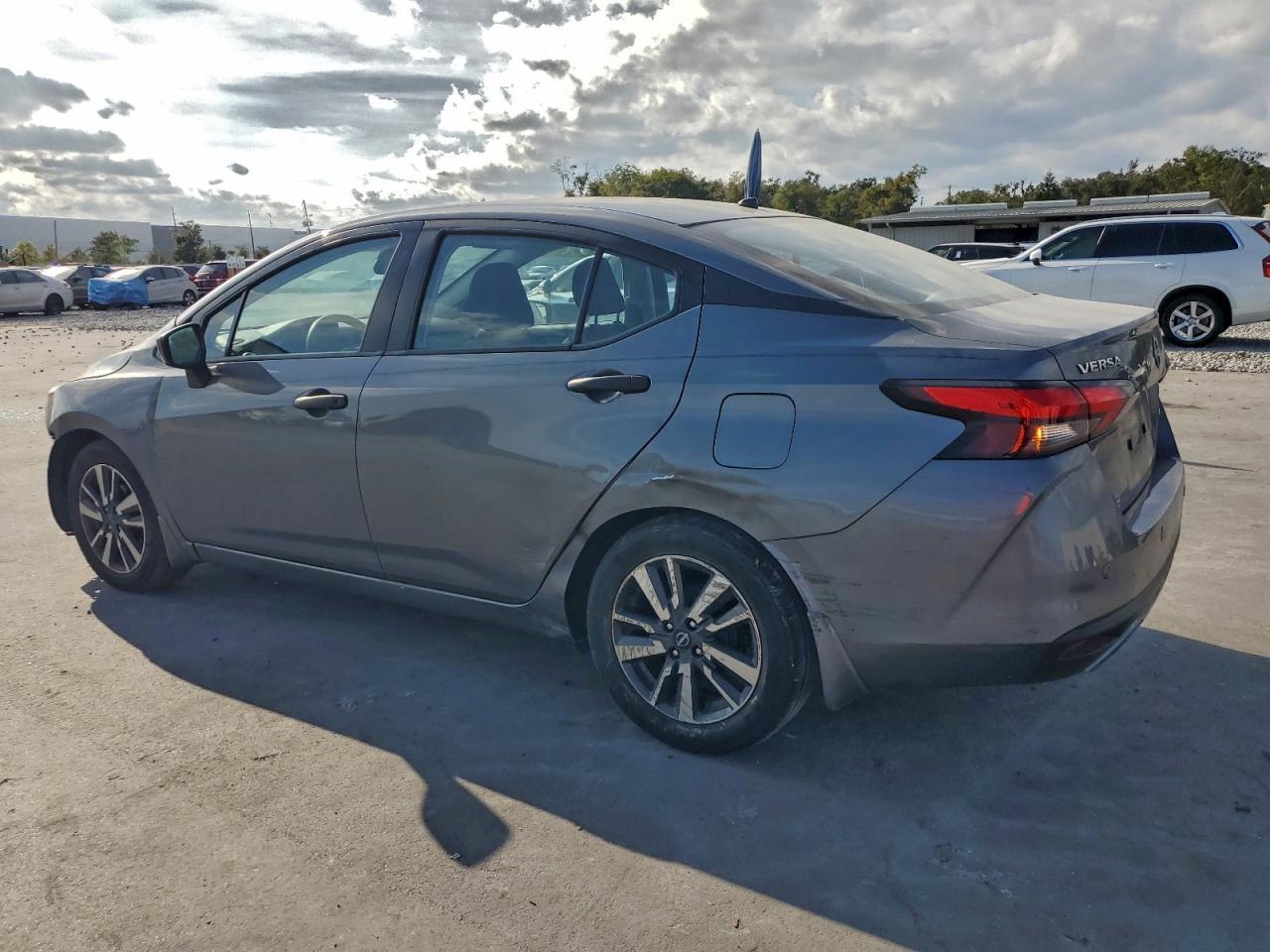 2024 Nissan Versa S - Фото 2