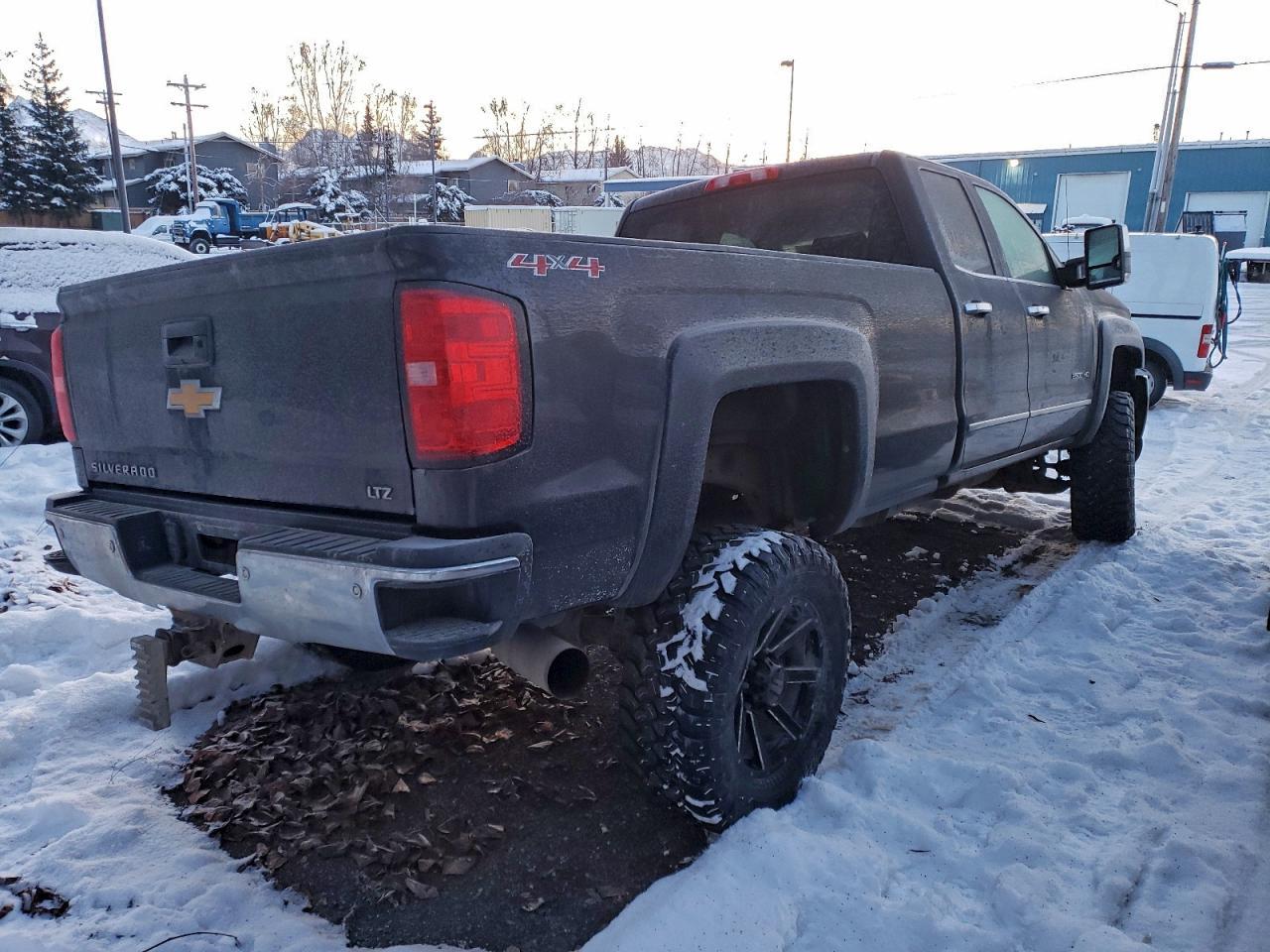 2015 Chevrolet Silverado K2500 Heavy Duty Ltz - Image 3