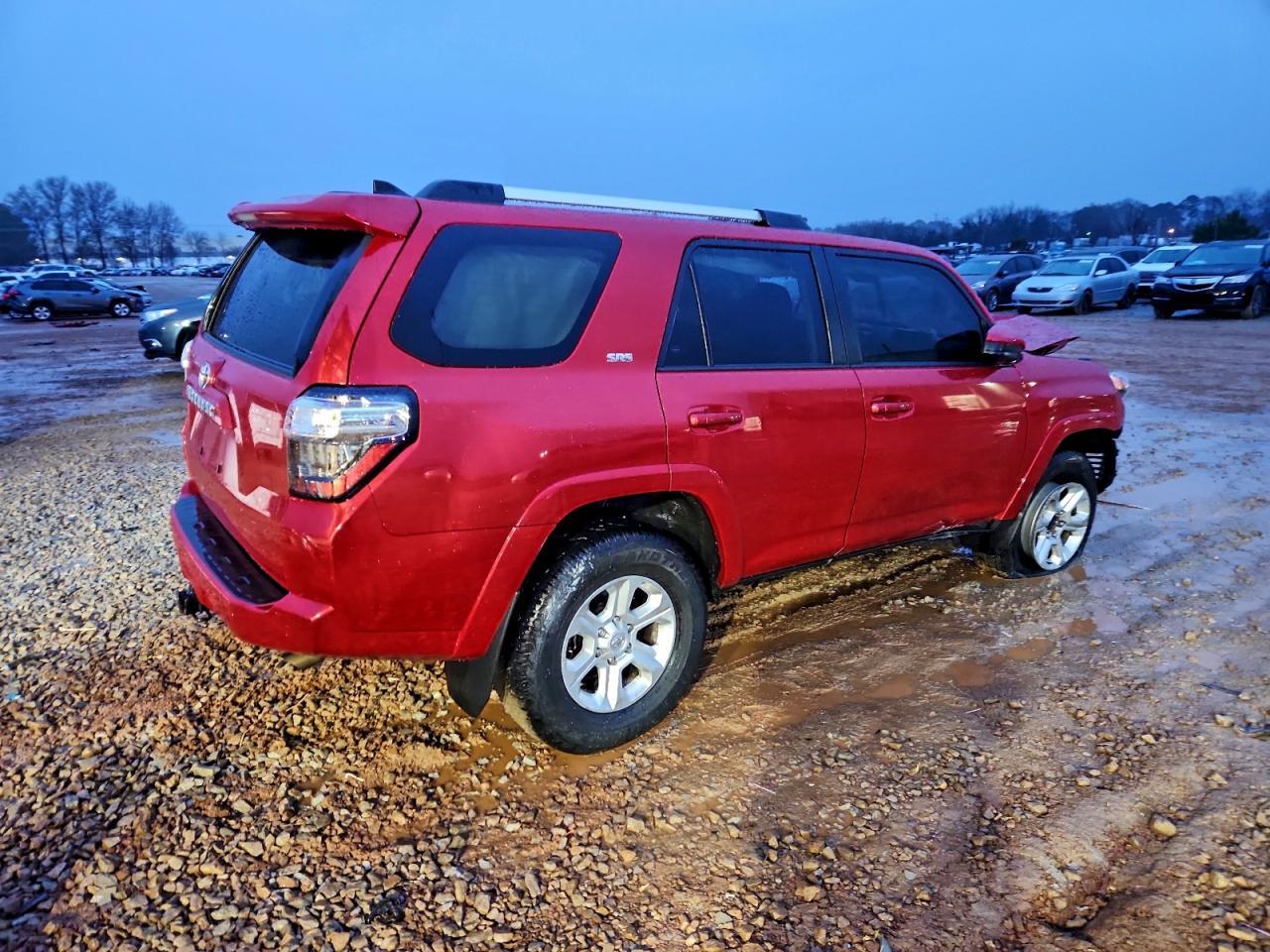 2023 Toyota 4Runner Se - Фото 3