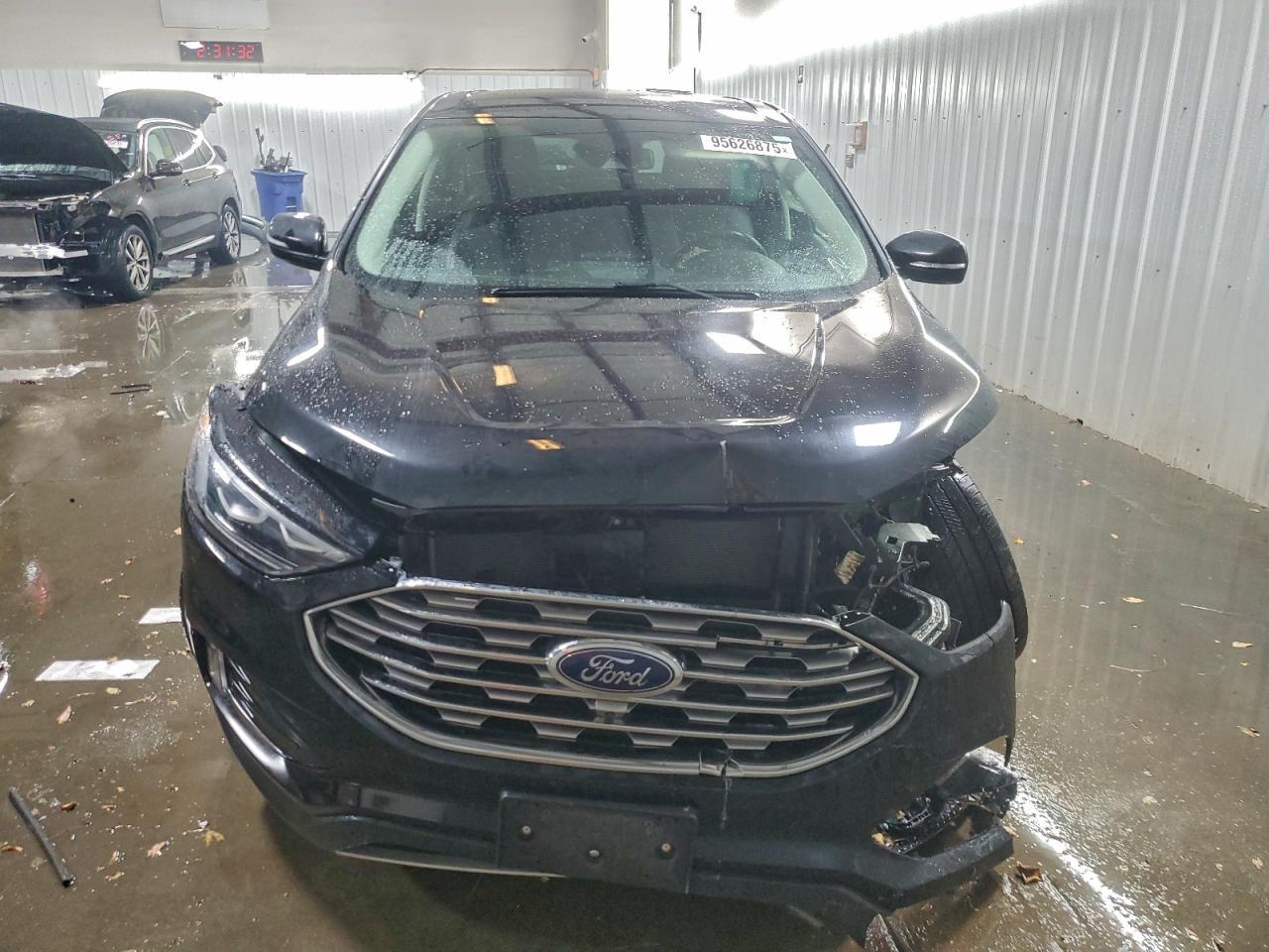 2022 Ford Edge Titanium - Image 5