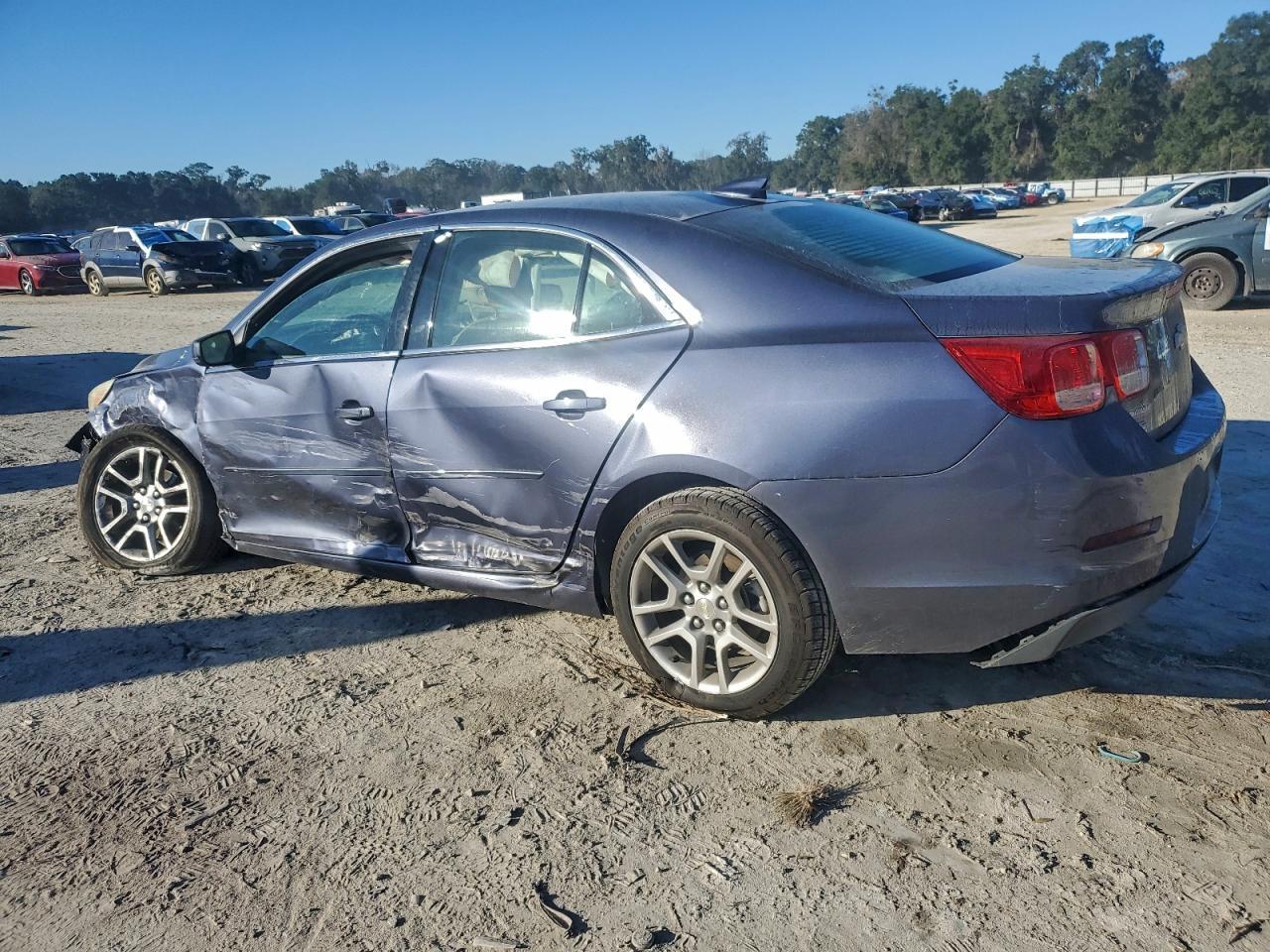 2015 Chevrolet Malibu 1Lt - Фото 2