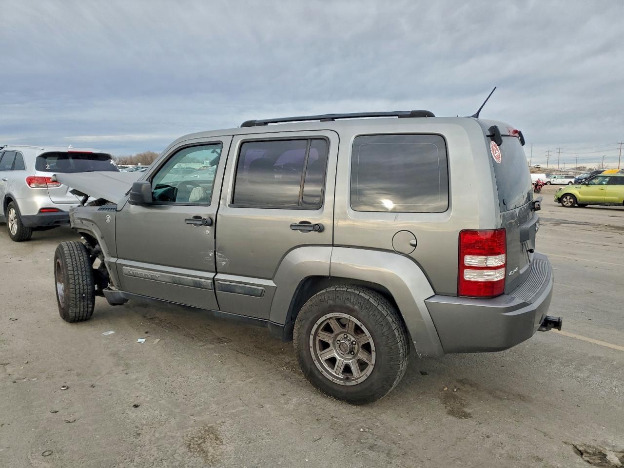 2012 Jeep Liberty Sport - Фото 2