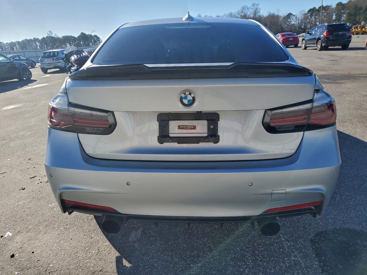 2015 BMW 328 Xi Sulev - Image 6