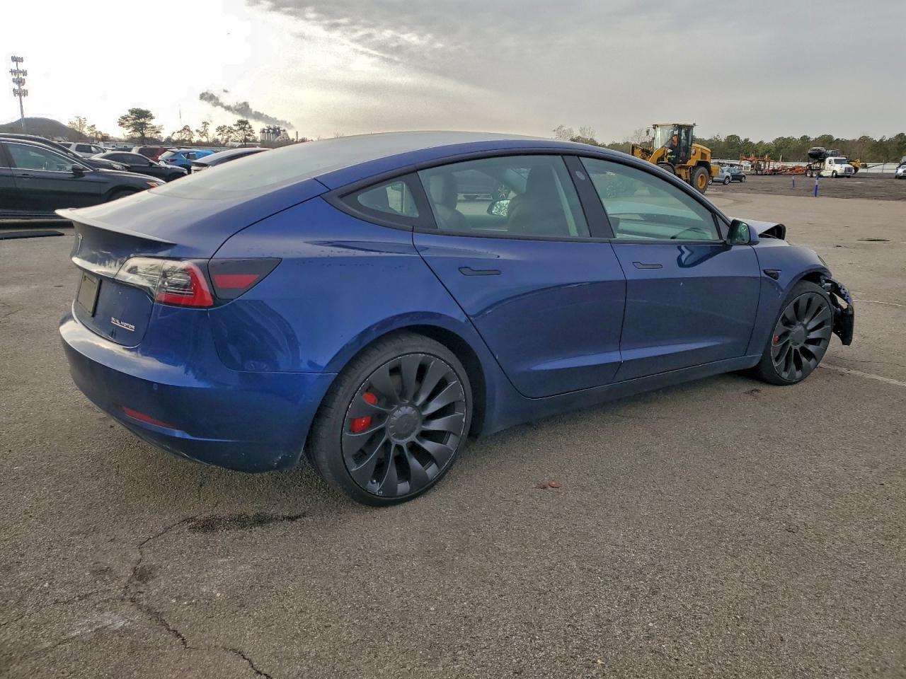 2022 Tesla Model 3 - Фото 3