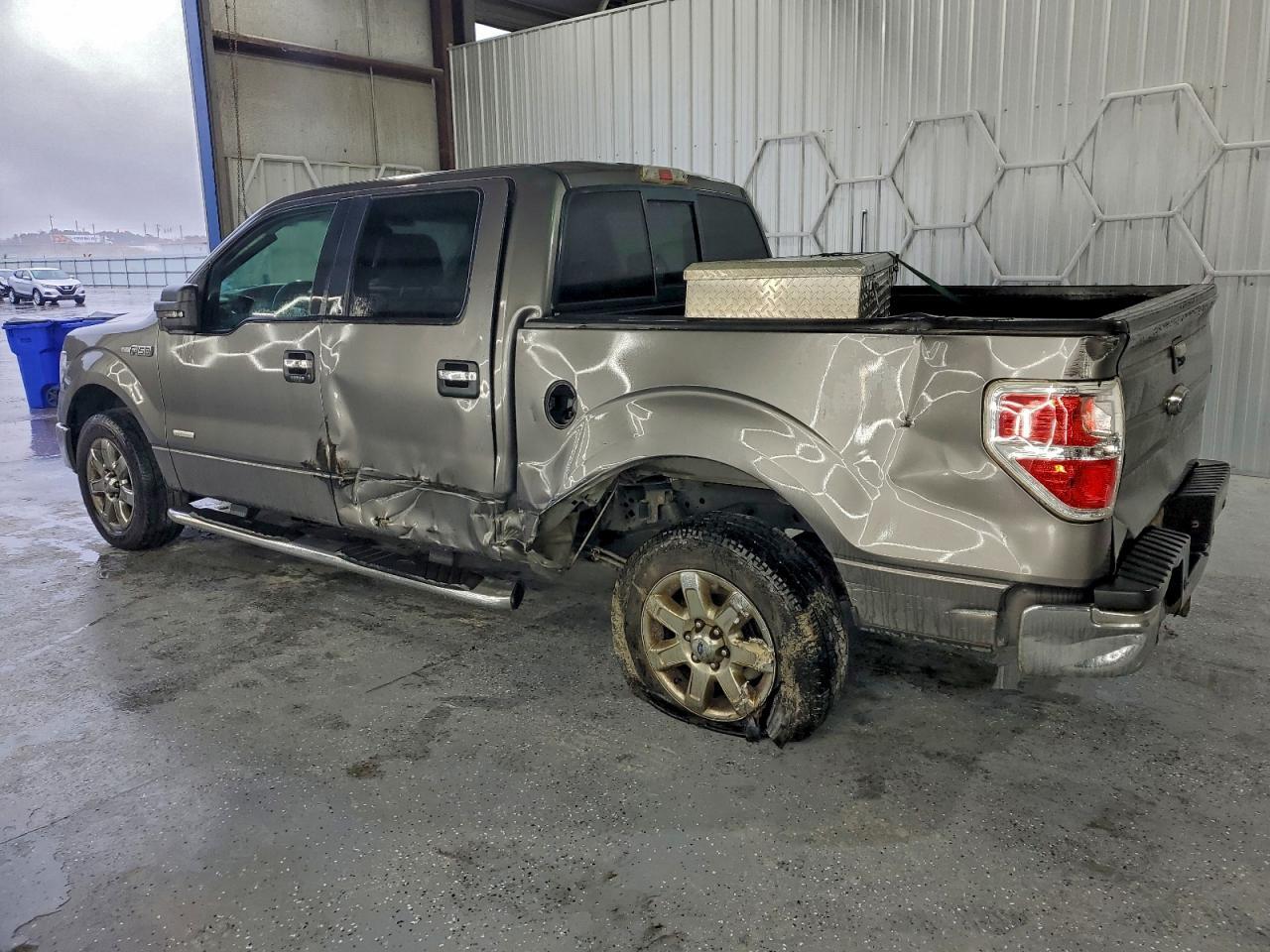 2013 Ford F150 Supercrew - Фото 2