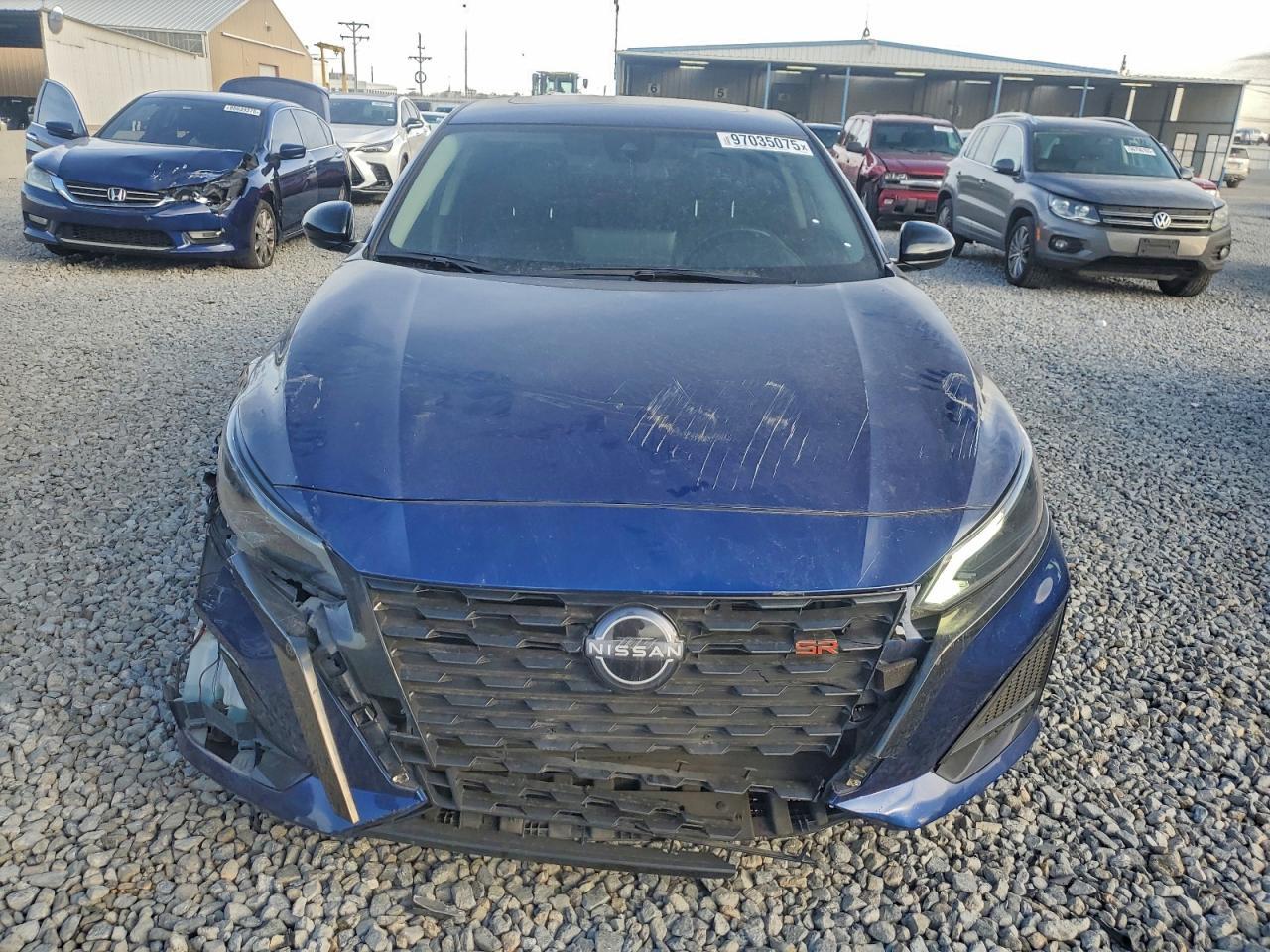 2023 Nissan Altima Sr - Image 5