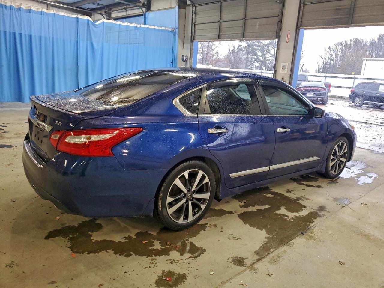 2016 Nissan Altima 2.5 - Image 3