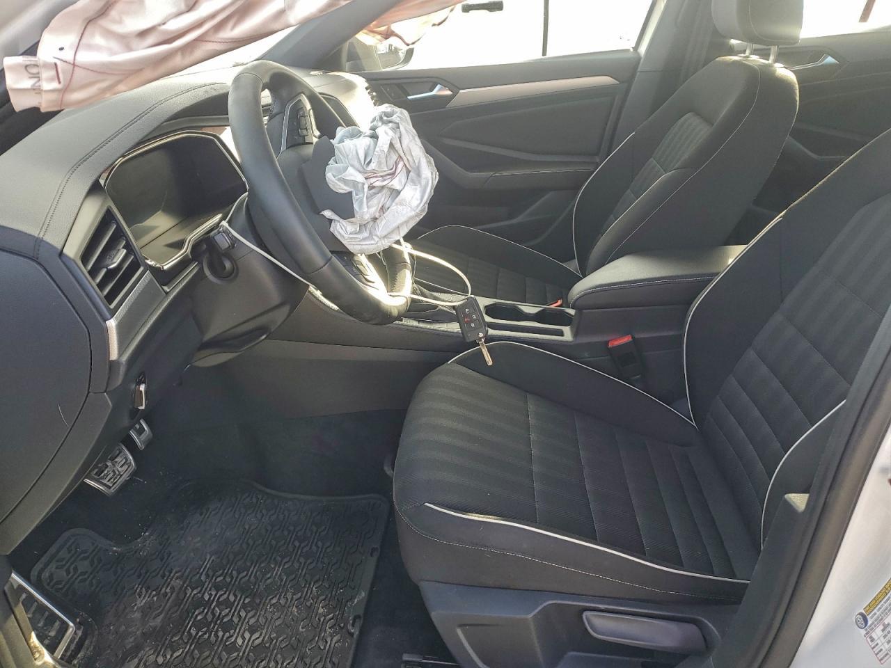 2024 Volkswagen Jetta Sport - Image 7