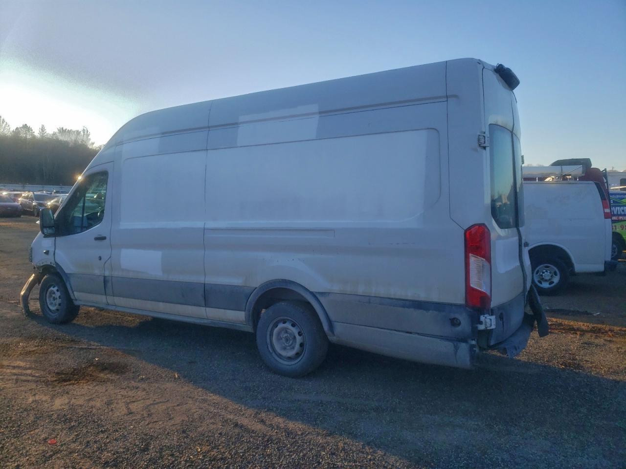 2019 Ford Transit 250 Delivery Van - Фото 2