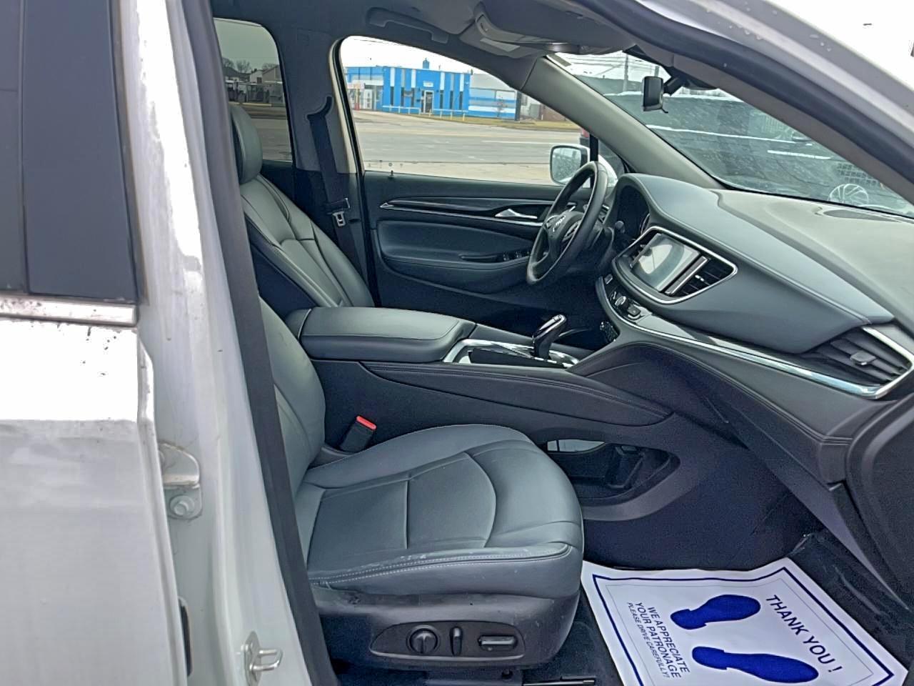 2021 Buick Enclave Essence - Image 5